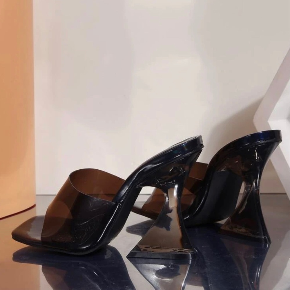 SOLD 🔖  Black Clear Jelly Chunky Angled Perspex Lucite Mule Muaddi Style Heels - Picture 2 of 8